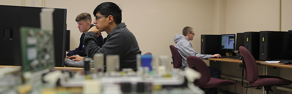 Students on computers in lab